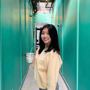 Meet your Posher, Emily